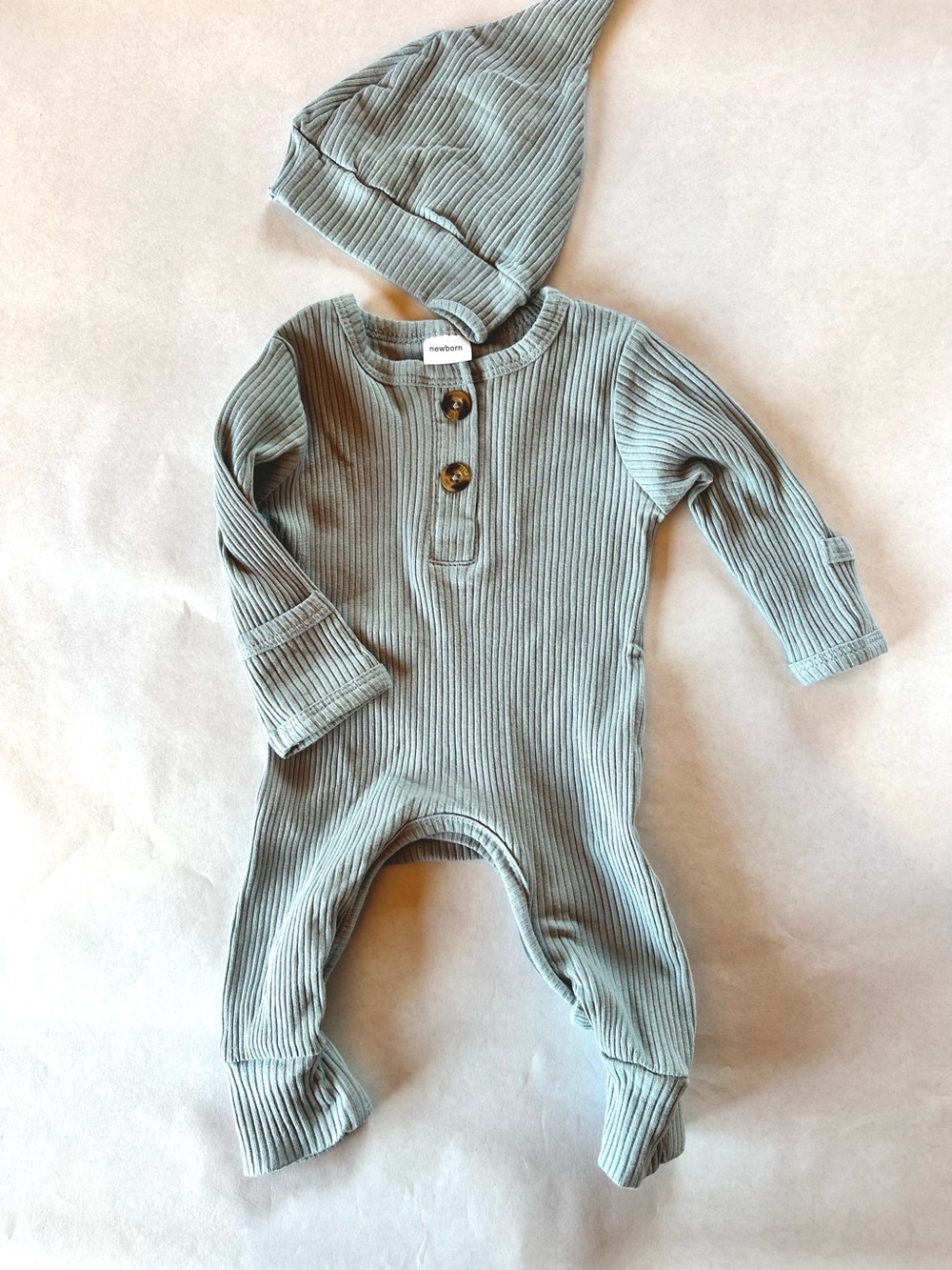 NWOT Ribbed Zipper Baby One-Piece and Hat Set in Sage Green